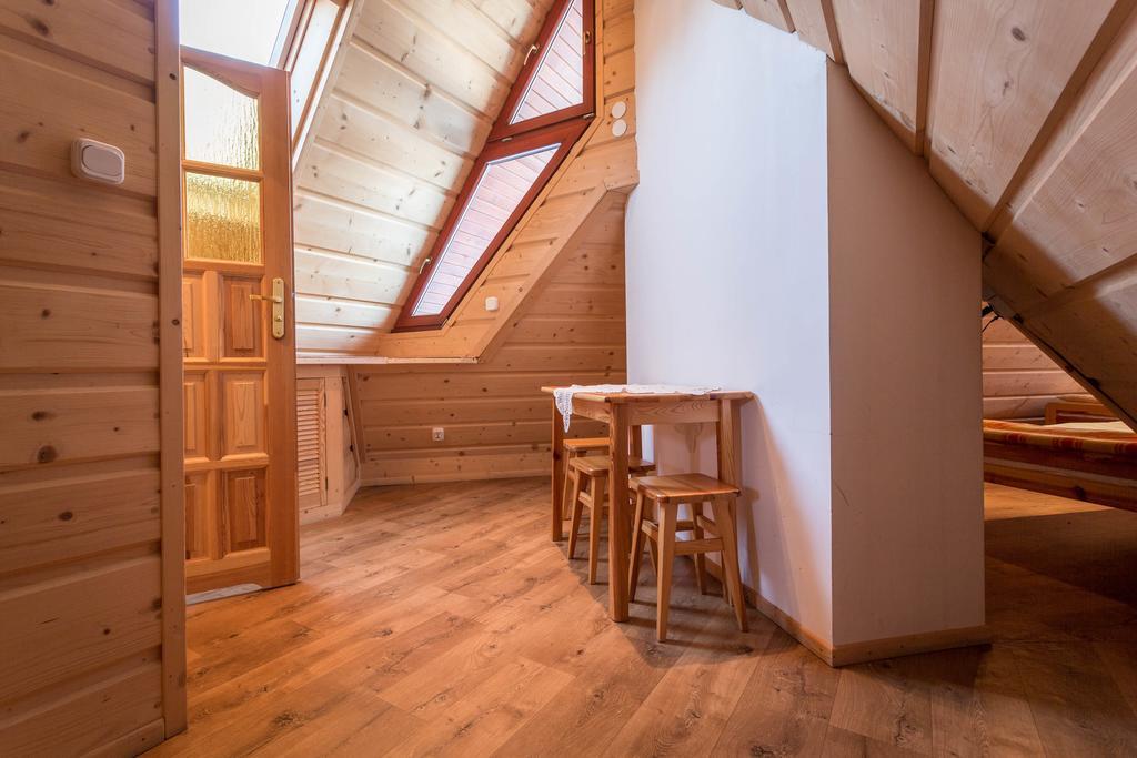 Sykowny Dworek Apartamenty Kościelisko Rum bild