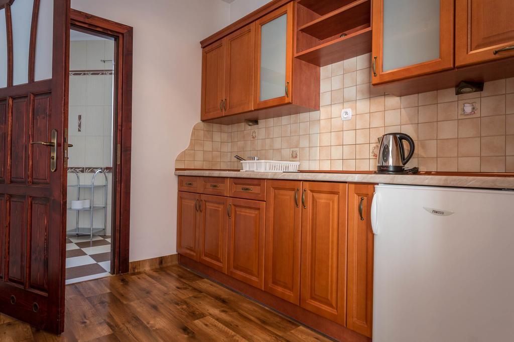 Sykowny Dworek Apartamenty Kościelisko Rum bild