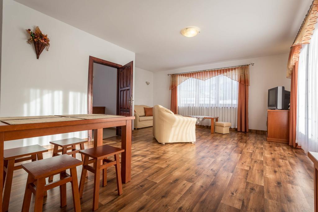 Sykowny Dworek Apartamenty Kościelisko Rum bild